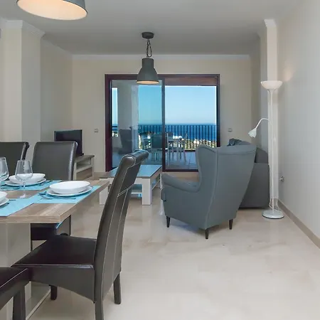 Apartment 2159-apt 2 Bedrooms With Stunning Views *
